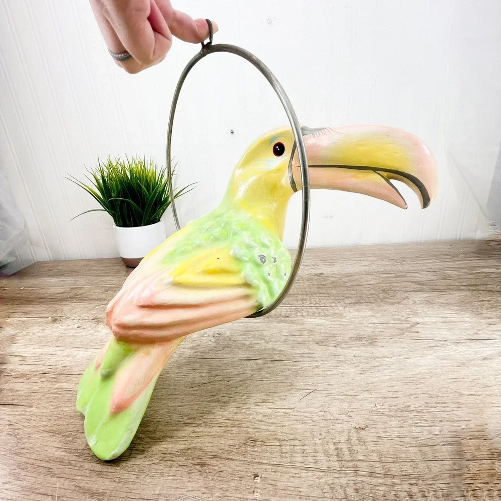 VTG Toucan‎ Parrot Hand-Painted Signed Sculpture Paper Mache Bustamante Style